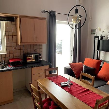 Comfy Apartment With Low Ceiling Attic Athen Exterior foto