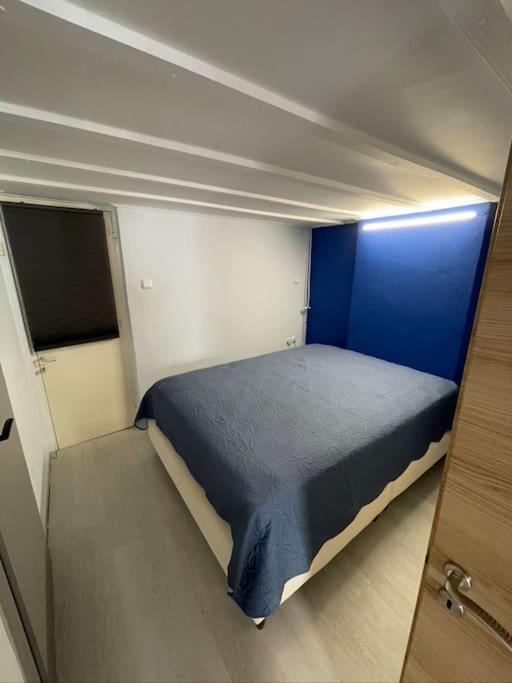 Comfy Apartment With Low Ceiling Attic Athen Exterior foto